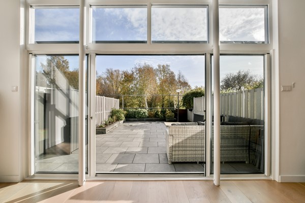 Medium property photo - Balatonmeerlaan 43, 1060 RD Amsterdam
